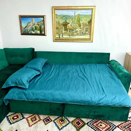 Apartment Chill & Play With Garage